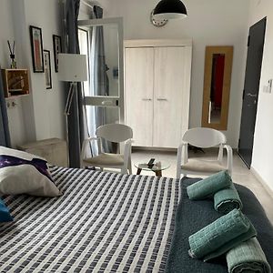 Studio met een King Size Bed